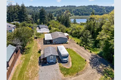 93736 Bay Park Ln, Coos Bay, OR 97420 - Photo 2