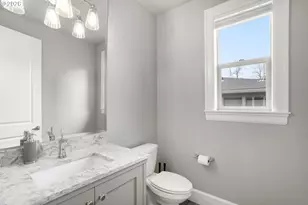 2126 Wembley Pl, Lake Oswego, OR 97034 - Photo 32