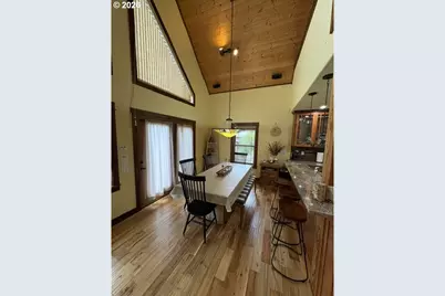 141245 Red Cone Dr, Crescent Lake, OR 97733 - Photo 8