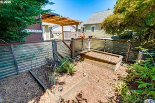 405 SE 85th Ave, Portland, OR 97216 - Photo 26