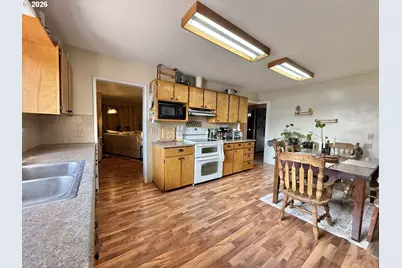 210 NW Canton St, John Day, OR 97845 - Photo 6
