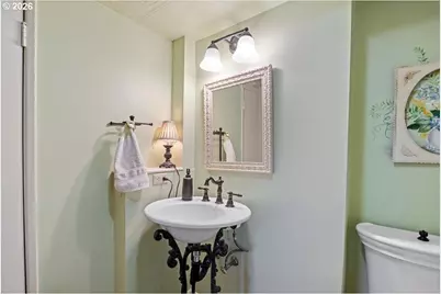 91184 N Miller St, Coburg, OR 97408 - Photo 32