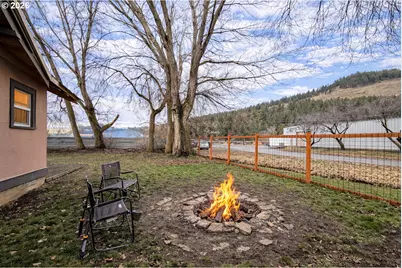 102 Lake Ave, La Grande, OR 97850 - Photo 16