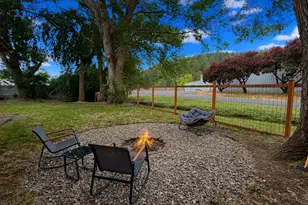 102 Lake Ave, La Grande, OR 97850 - Photo 16