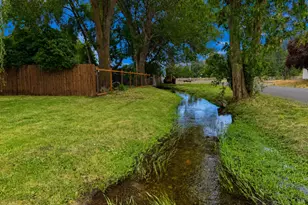 102 Lake Ave, La Grande, OR 97850 - Photo 2
