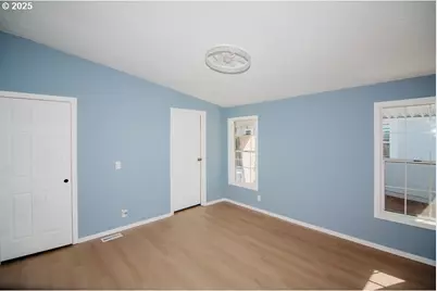 338 Archie St, Eugene, OR 97402 - Photo 14