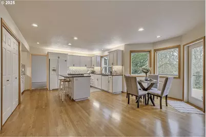 2857 NE Lorie Dr, Hillsboro, OR 97124 - Photo 8