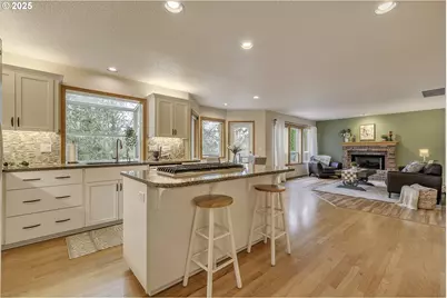 2857 NE Lorie Dr, Hillsboro, OR 97124 - Photo 18