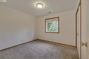 2857 NE Lorie Dr, Hillsboro, OR 97124 - Photo 26