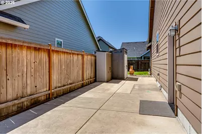 5427 King Arthur Ct, Eugene, OR 97402 - Photo 22