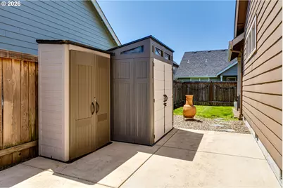 5427 King Arthur Ct, Eugene, OR 97402 - Photo 26