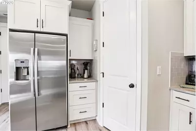 11489 SE Pleasant Valley Pkwy, Happy Valley, OR 97086 - Photo 14