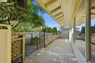 11612 SW 49th Ave, Portland, OR 97219 - Photo 2