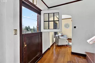 2207 NE Ridgewood Dr, Portland, OR 97212 - Photo 12