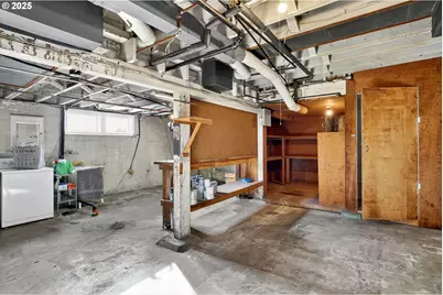 2207 NE Ridgewood Dr, Portland, OR 97212 - Photo 36