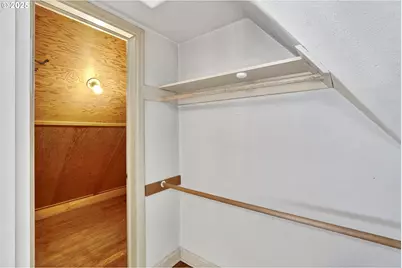 2207 NE Ridgewood Dr, Portland, OR 97212 - Photo 32