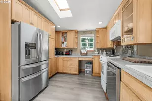 216 Terrace Dr, Glide, OR 97443 - Photo 8