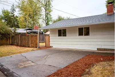 395 E 46th Ave, Eugene, OR 97405 - Photo 4