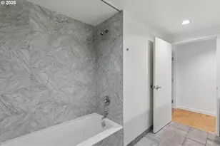 2538 NW Thurman St, Portland, OR 97210 - Photo 18