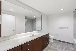 2538 NW Thurman St, Portland, OR 97210 - Photo 16