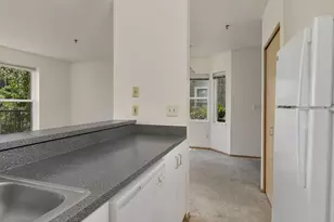 232 NW Uptown Terrace, Portland, OR 97210 - Photo 18