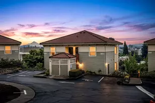 232 NW Uptown Terrace, Portland, OR 97210 - Photo 4