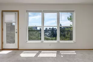 232 NW Uptown Terrace, Portland, OR 97210 - Photo 10