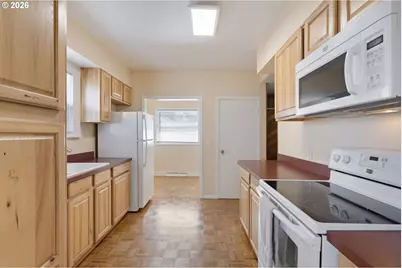 6104 NE Willow St, Portland, OR 97213 - Photo 10