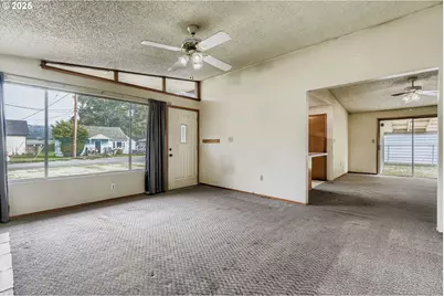 841 Washington St, Woodland, WA 98674 - Photo 4