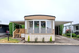 820 NW Wade St, Estacada, OR 97023 - Photo 1