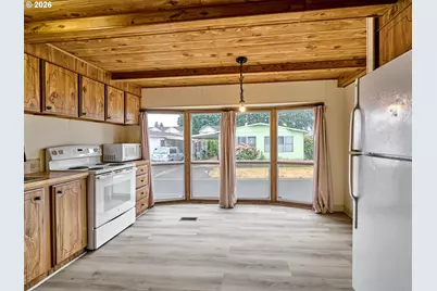820 NW Wade St #45, Estacada, OR 97023 - Photo 8