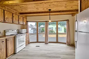 820 NW Wade St, Estacada, OR 97023 - Photo 8
