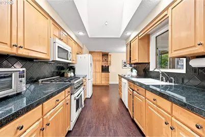 17200 SE Valley View Rd, Milwaukie, OR 97267 - Photo 12