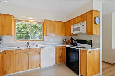 3621 NE 10th St, Otis, OR 97368 - Photo 10