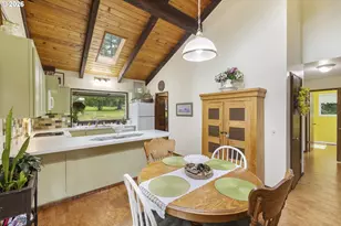 32575 NE Poison Oak Ln, Newberg, OR 97132 - Photo 14