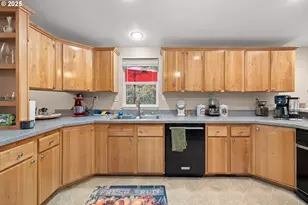 32700 SE Leewood Ln, Boring, OR 97009 - Photo 10