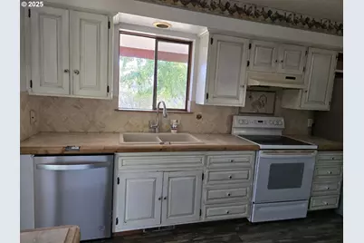 801 Ferguson Rd, John Day, OR 97845 - Photo 12