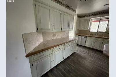 801 Ferguson Rd, John Day, OR 97845 - Photo 14