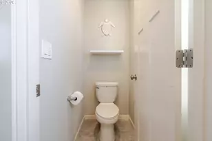 235 Walnut St, Mount Angel, OR 97362 - Photo 36