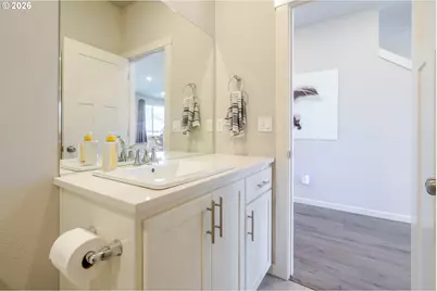 235 Walnut St, Mount Angel, OR 97362 - Photo 16