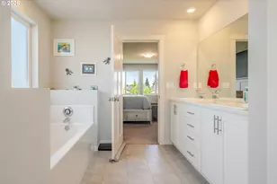 235 Walnut St, Mount Angel, OR 97362 - Photo 26