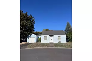 1822 NE Walnut Ave, Wood Village, OR 97060 - Photo 1