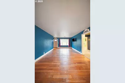 414 N 2nd St, Jefferson, OR 97352 - Photo 6