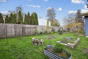 414 N 2nd St, Jefferson, OR 97352 - Photo 38