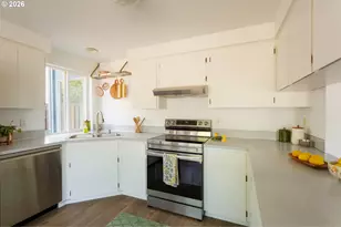 13017 SW Tearose Way, Portland, OR 97223 - Photo 16