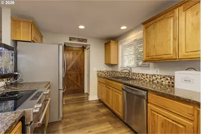 18795 S Lower Highland Rd, Beavercreek, OR 97004 - Photo 10