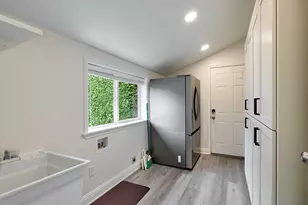 1006 Well St, Silverton, OR 97381 - Photo 24