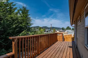 866 NE Walnut St, Roseburg, OR 97470 - Photo 36