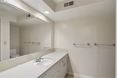 7600 SW Northvale Way, Portland, OR 97225 - Photo 40