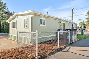 15656 SE Division St, Portland, OR 97236 - Photo 42